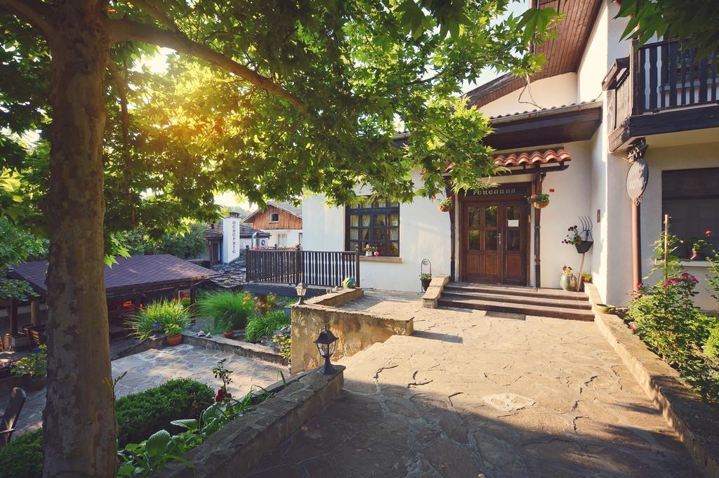 Family Hotel Fenerite Gabrovo Exterior foto