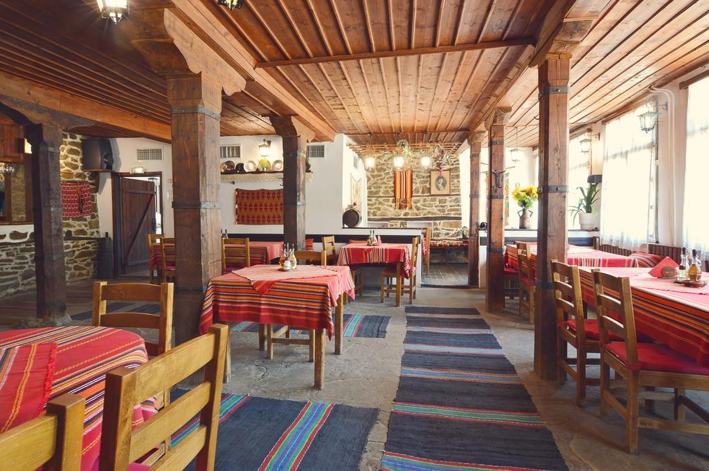 Family Hotel Fenerite Gabrovo Exterior foto