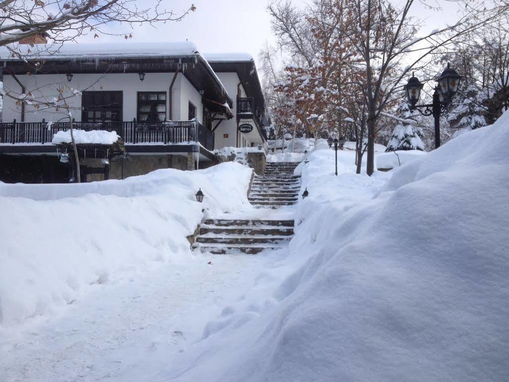 Family Hotel Fenerite Gabrovo Exterior foto